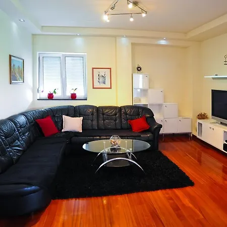 Apartment Domalu Zadar