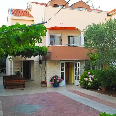 Apartment Domalu